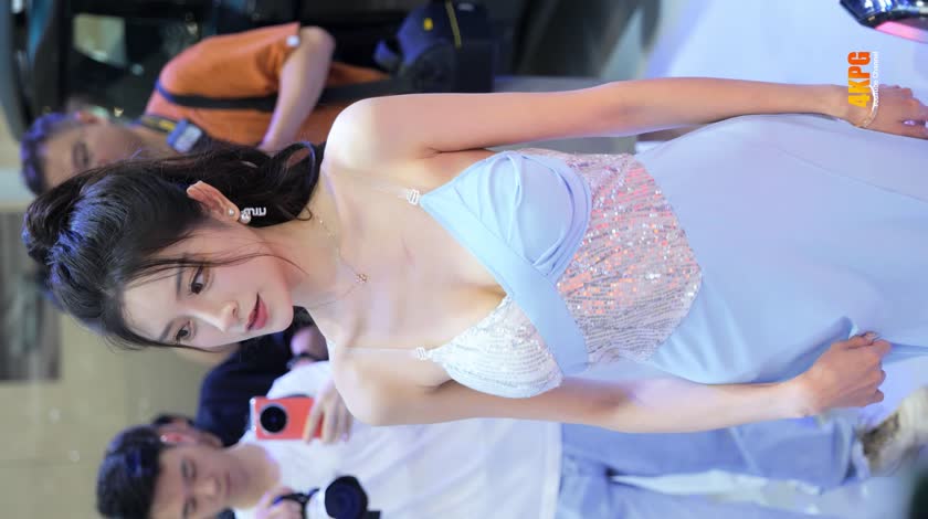 4K 레이싱모델 2024 粤港澳大湾区车展 车模 叶子大人 6