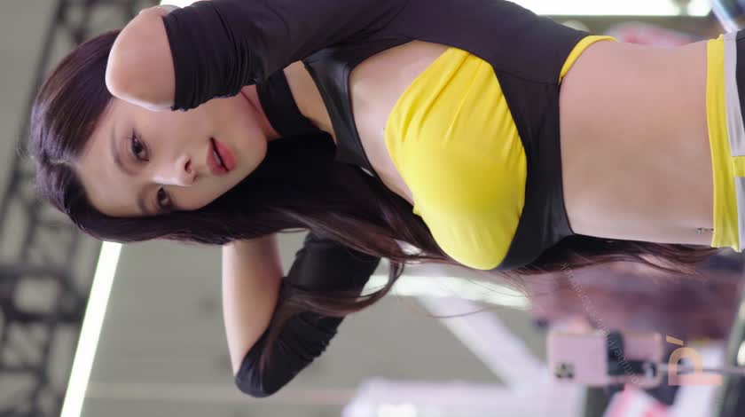 4K 2024佛山改裝車展 AUTOSALONWEEK 車模 레이싱모델 Beautyleg Racing Model 013