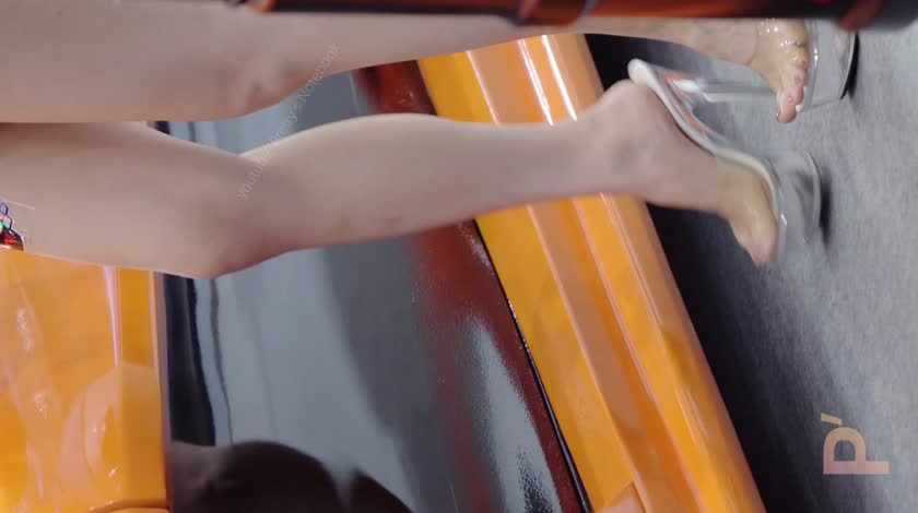 4K 2024佛山改裝車展 AUTOSALONWEEK 車模 레이싱모델 Beautyleg Racing Model 043