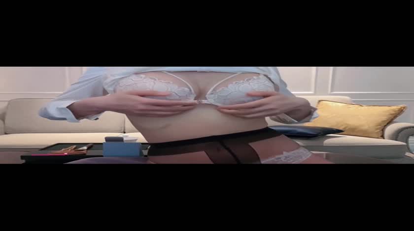 秀人网 美女名模 陆萱萱《职业装黑丝性感OL》