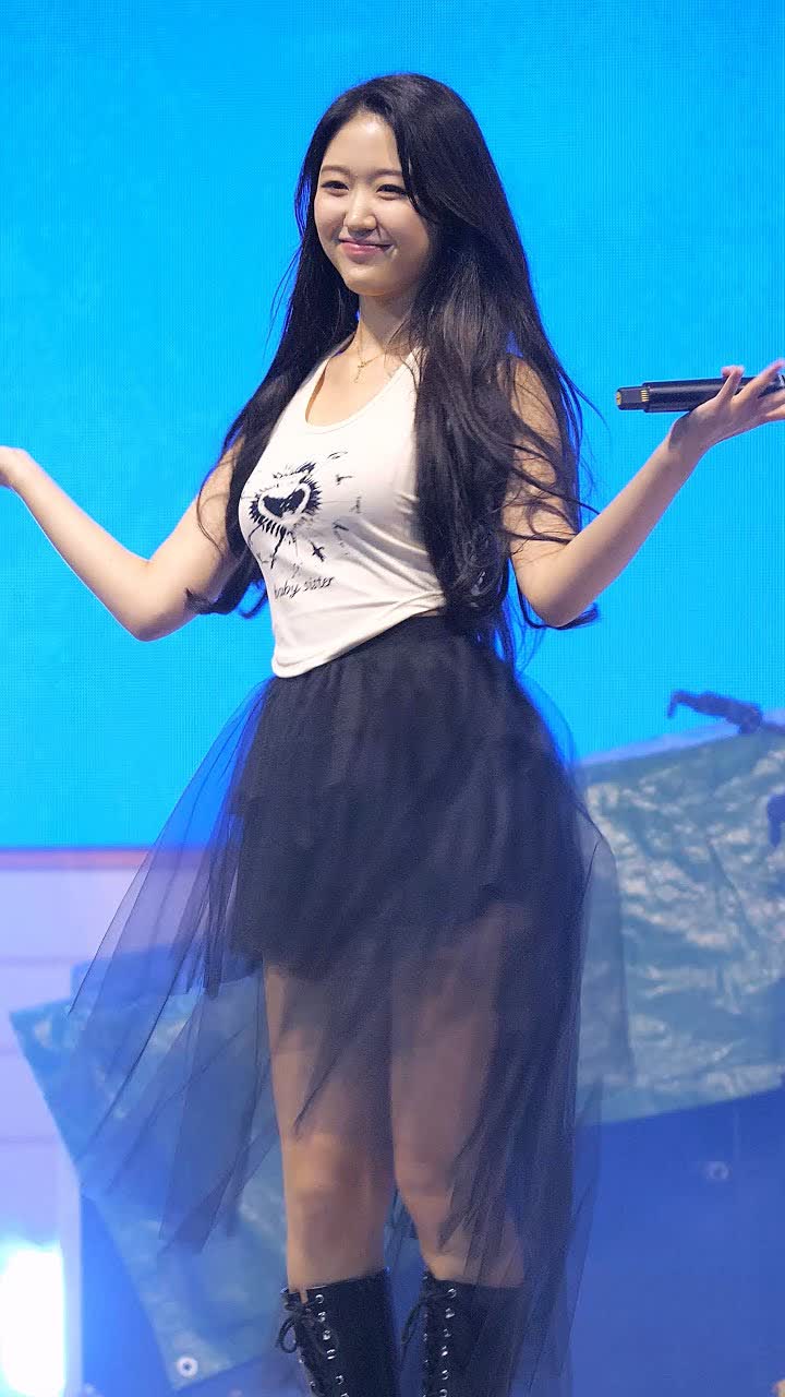 락킷걸 (ROCKIT GIRL) - 이루어져라 (Dreams come true) (한이슬) 직캠 [한미동맹 70주년 대축제]