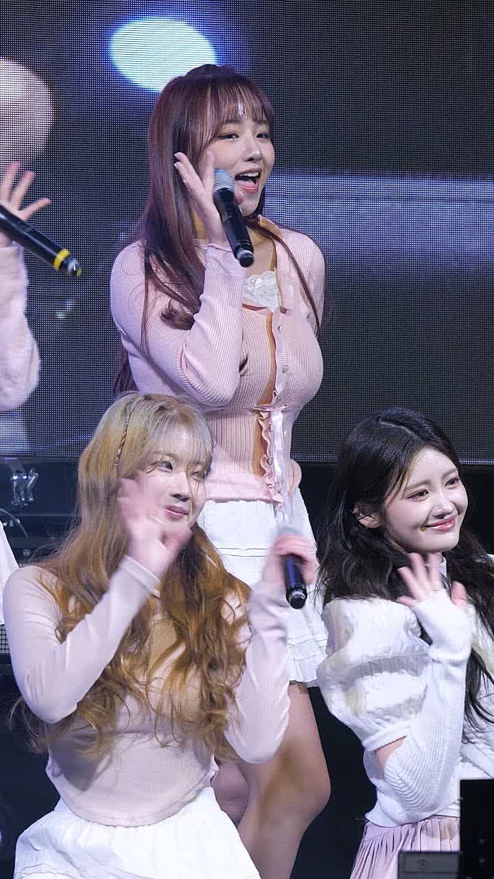 세러데이 (Saturday) - 묵찌빠 (MMook JJi BBa) (아연) 직캠 [하늘길 페스타]