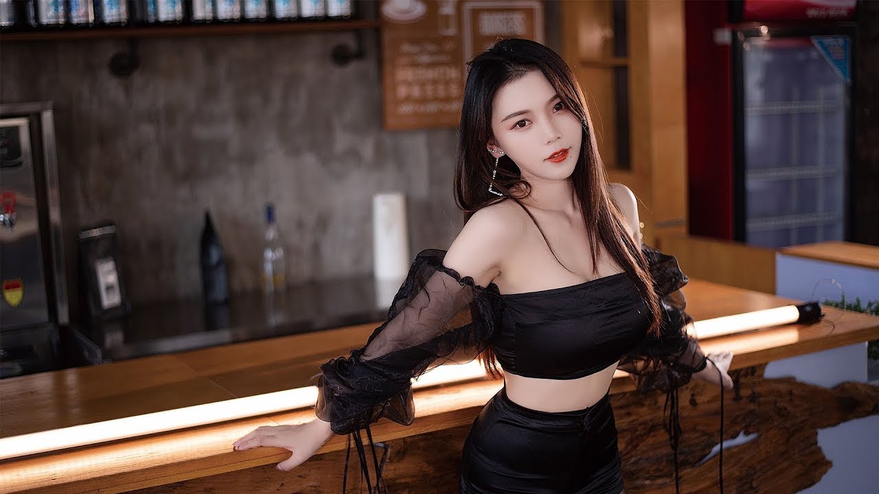 【兔妹妹】魅惑警告黑丝细跟