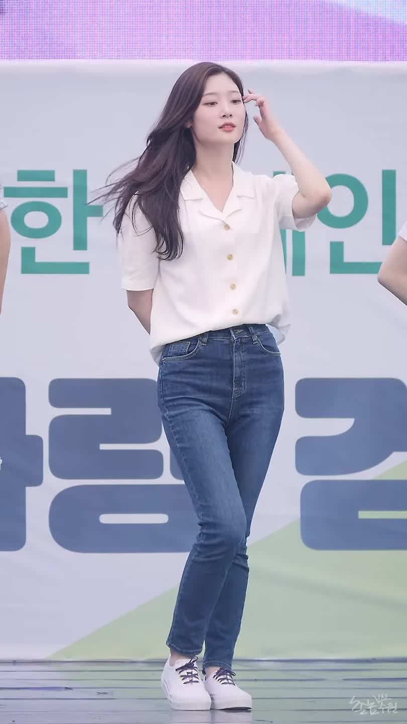 다이아 (DIA) - WOOWA (우와) (채연) 직캠 [안양 사람사랑생명사랑 걷기축제]