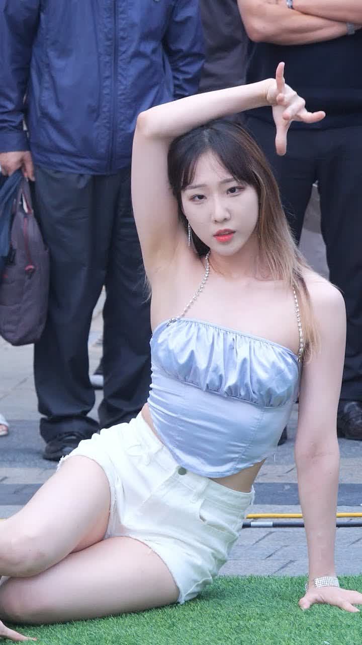 댄스팀 리썸 (Lissom) - Fearless &amp; Touch my body (정민) 직캠 [수원역 로데오축제]