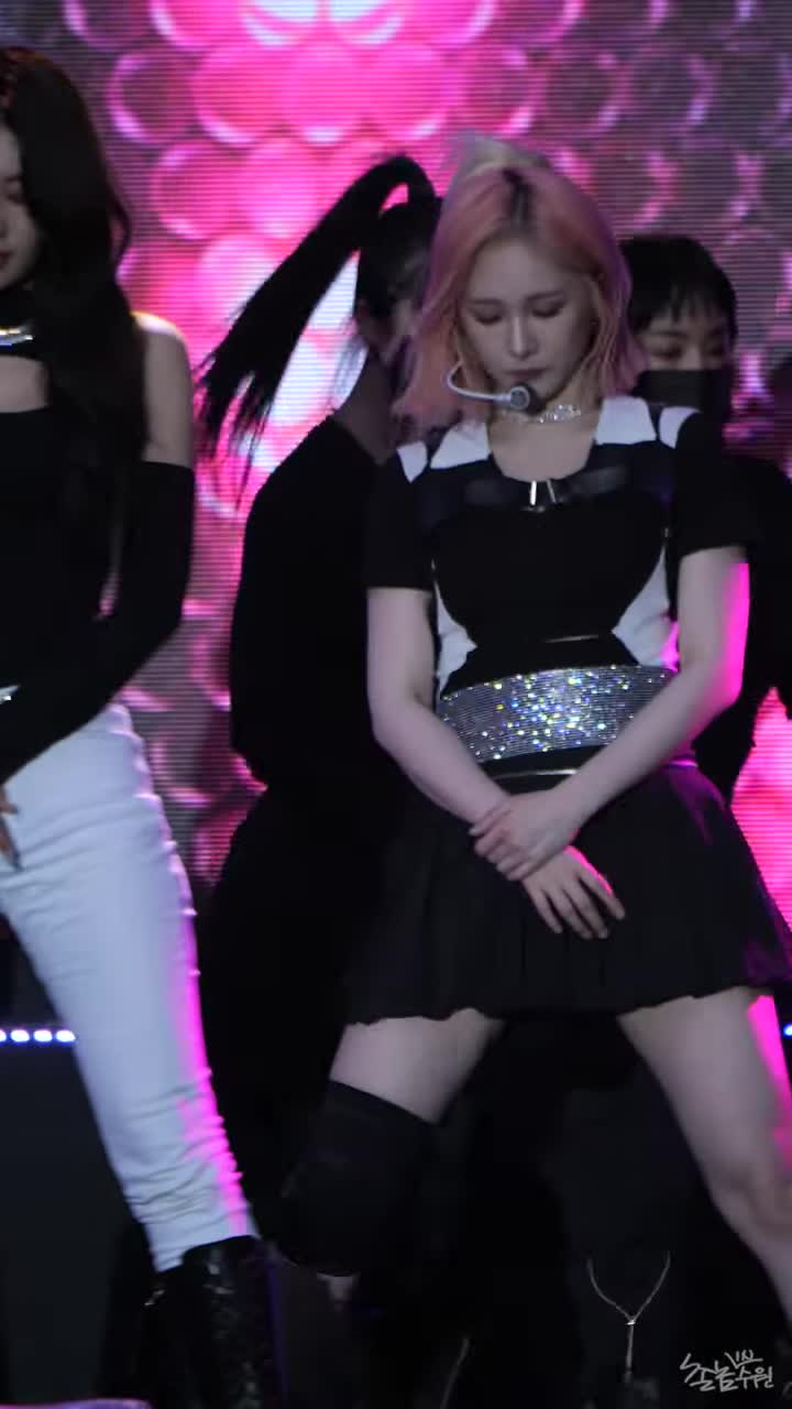에버글로우 (EVERGLOW) - DUN DUN (미아, MIA) 직캠 [G-KPOP CONCERT]