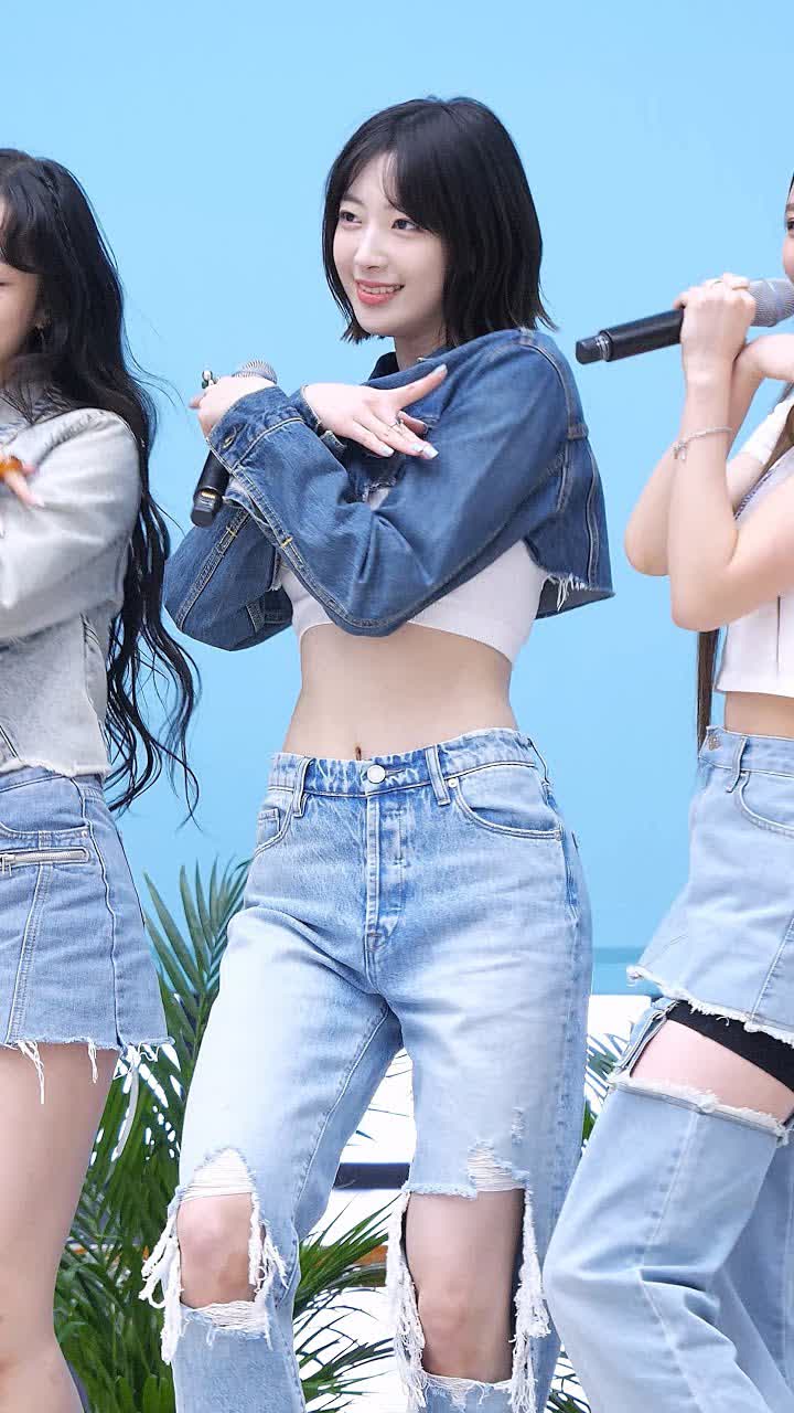 하이키 (H1-KEY) - 건물 사이에 피어난 장미 (Rose Blossom) (리이나) 직캠 [김포국제공항 26데이 버스킹]